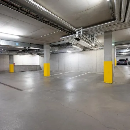 2br, Parking Included, Wi-fi, Next To Old Town *