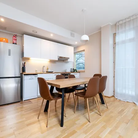 2br, Parking Included, Wi-fi, Next To Old Town 公寓 *