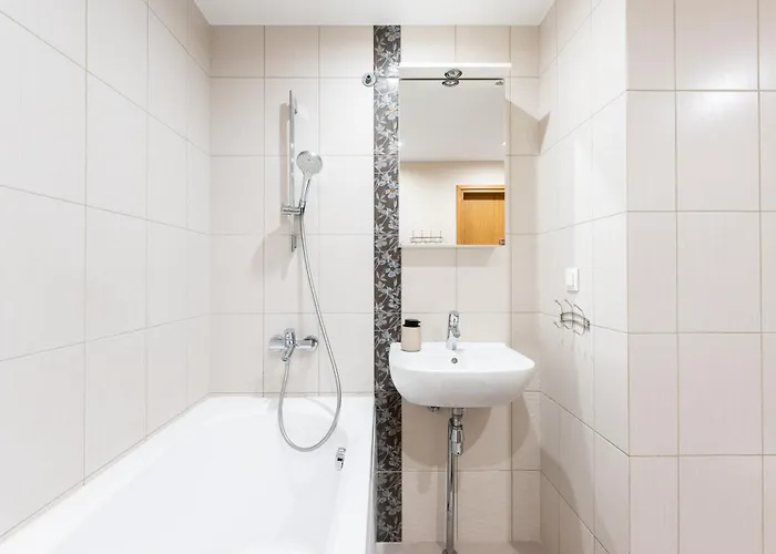 2br, Parking Included, Wi-fi, Next To Old Town アパート *