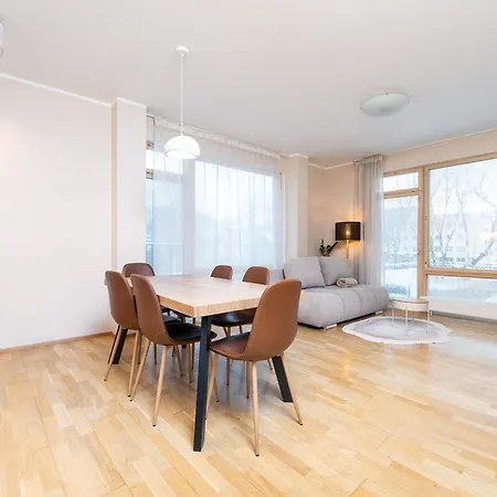 2br, Parking Included, Wi-fi, Next To Old Town 아파트 탈린